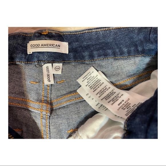 Good American Good Legs Jeans - Picture 8 of 9